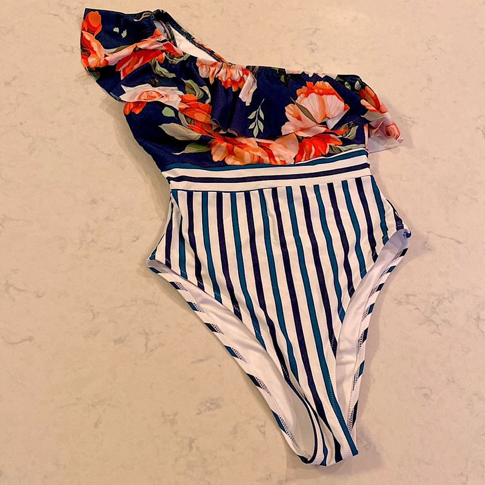 Cupshe one piece off the shoulder bathing suit